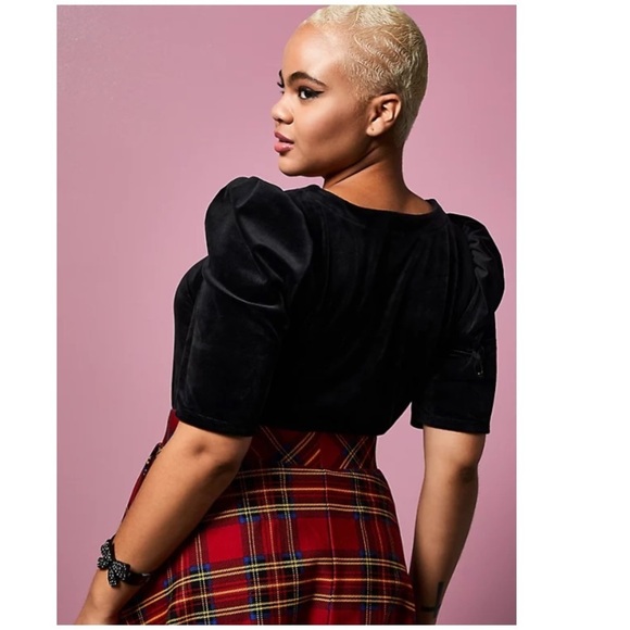 TORRID NWT BETSEY JOHNSON BLACK VELVET PUFF SLEEVE CORSET TOP - Picture 4 of 7